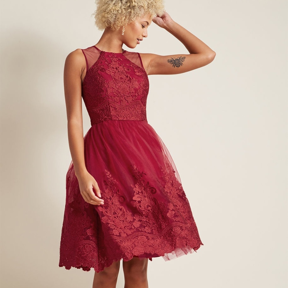 Chi Chi London Radiant Reunion Lace Dress in 12